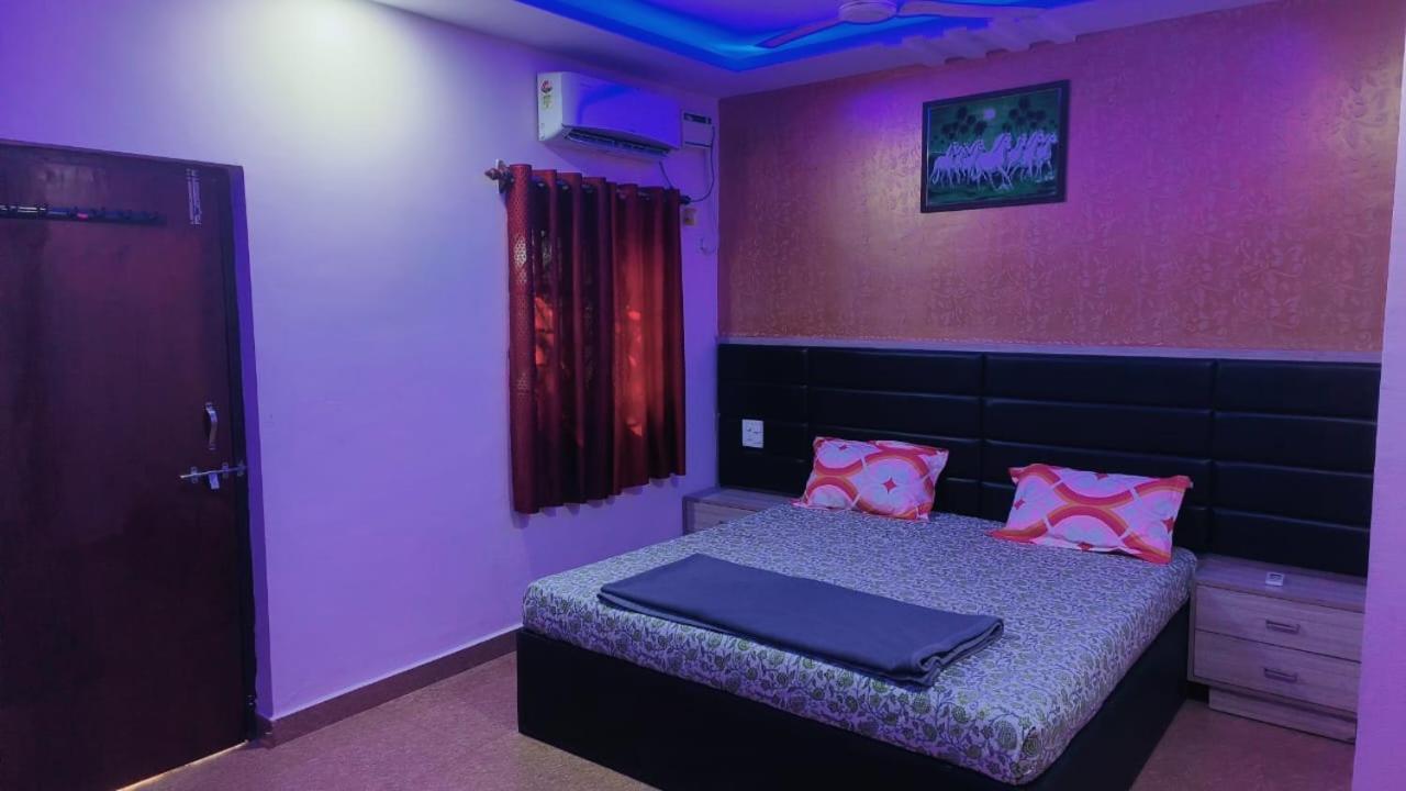 Blue Rays Apartment Calangute Room photo